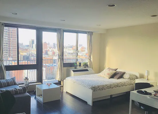 Rented by Peter Ashe | media 22