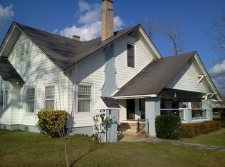 156 E Maple St, Sale City, GA 31784