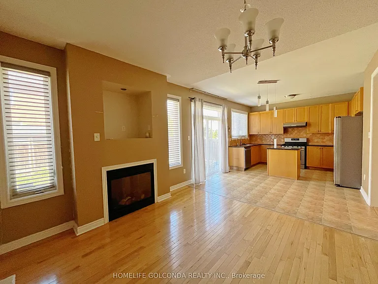 28 Barnstone Dr — Photo 7