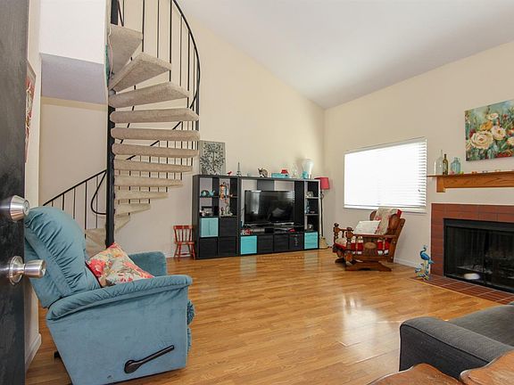 4th image of 5863 Sperry Dr