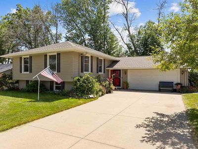 201 Brentwood Dr NE, Cedar Rapids, IA, 52402