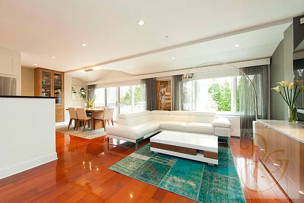 Sold by Dorsa Group | media 9