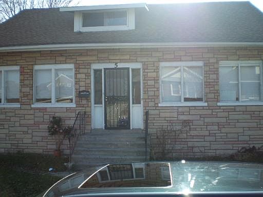 1st image of 5 W 157th St