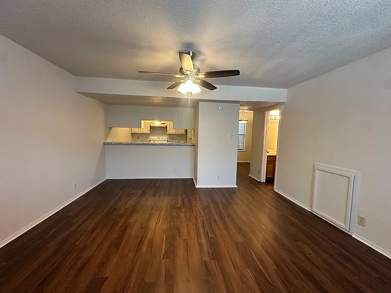 716 W Mulberry St #20 — Photo 3
