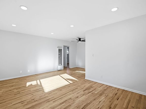 5th image of 14620-14626 Magnolia Blvd #5