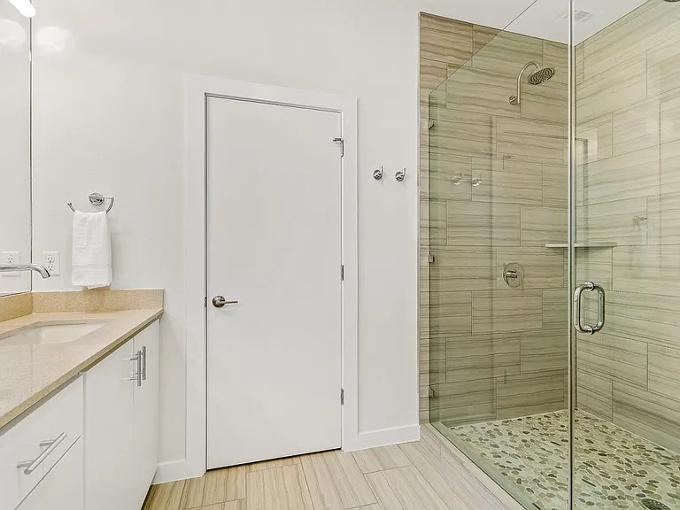2301 Bluebonnet Ln #10 — Photo 5