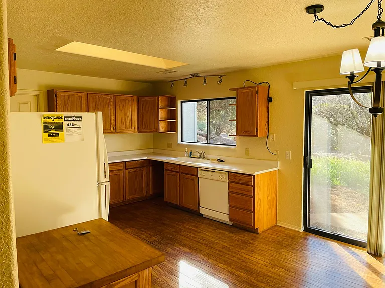 30 Quartz Dr — Photo 4