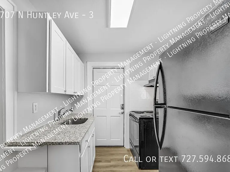 7707 N Huntley Ave #3 — Photo 5