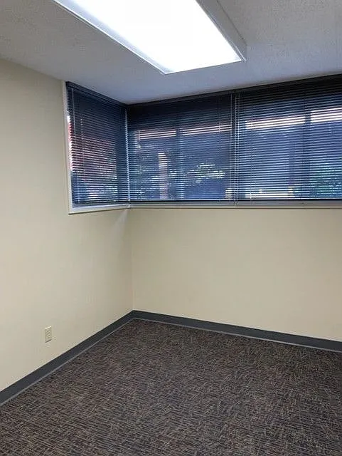 4 bed, 1.0 bath, 642 sqft, $3,100 — Photo 2