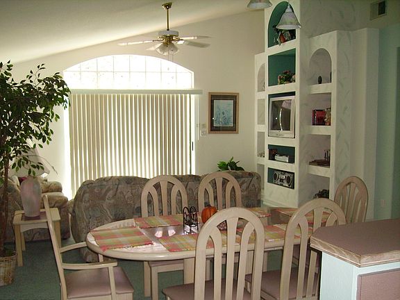3rd image of 4931 Dunmore Ln
