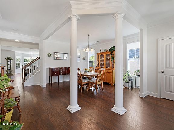 4th image of 668 Heartwood Drive