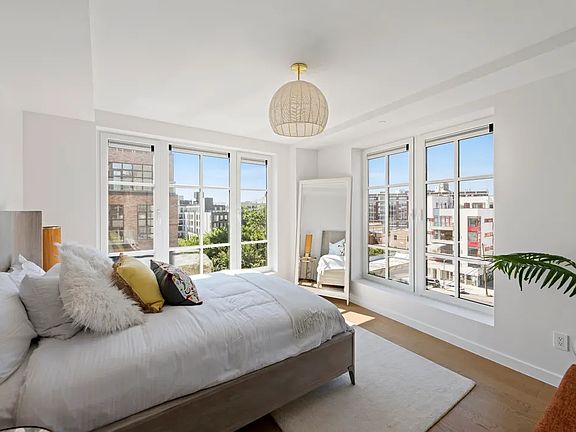 3rd image of 37-26 32nd St #5I