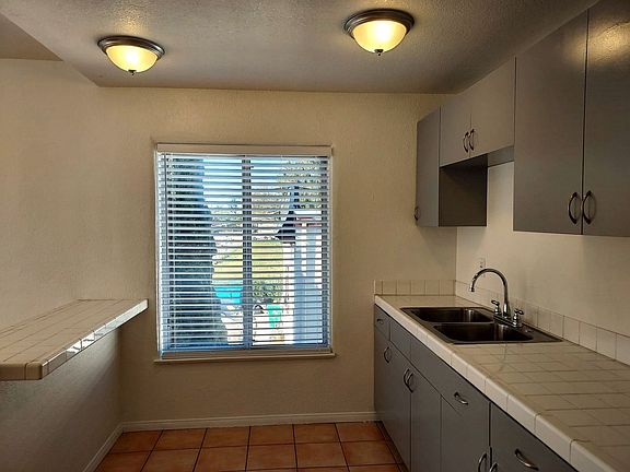 4th image of 3204 Ollie St #B