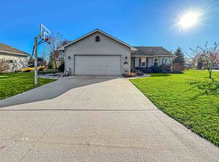 1136 Aster Ln, Winneconne, WI 54986