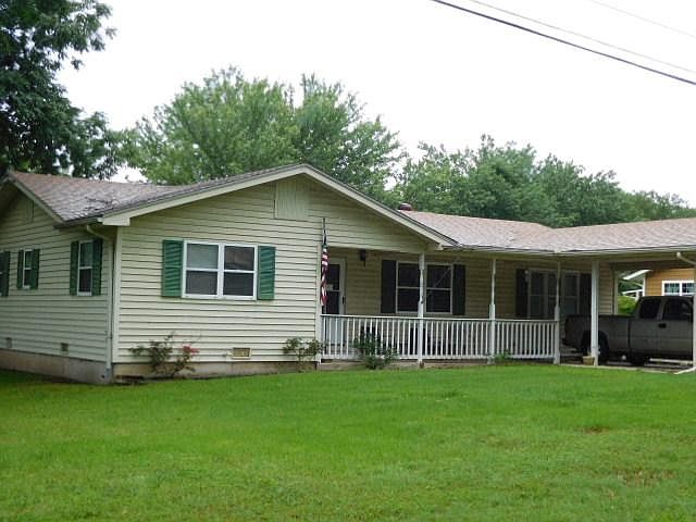 2nd image of 704 N 36th St