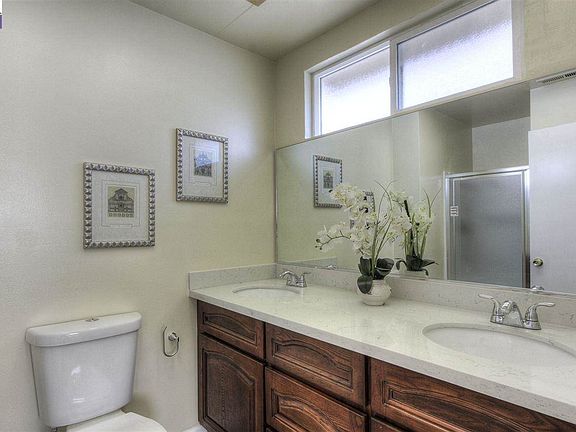 3rd image of 34567 Colville Pl