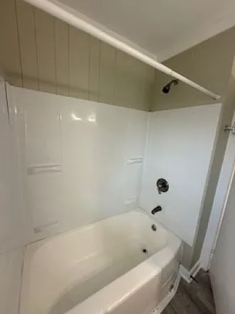 112 N Oak St #3 — Photo 8