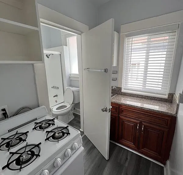 14 Wavecrest Ave #9 — Photo 8