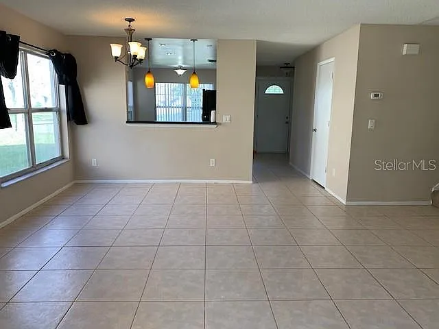 4 bed, 2.5 bath, 1612 sqft, $2,095 — Photo 4