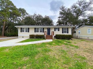 28 1/2 Oak Forest Dr, Charleston, SC 29407