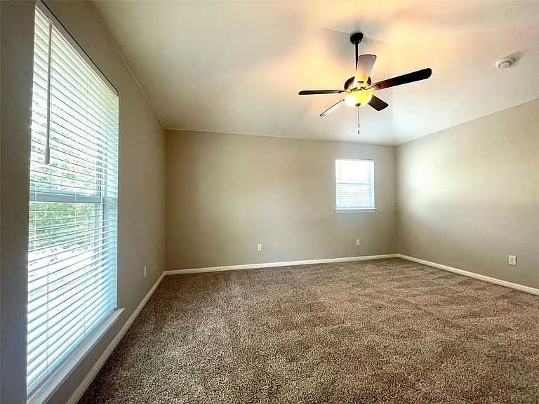 1207 W North Loop Blvd #A — Photo 25