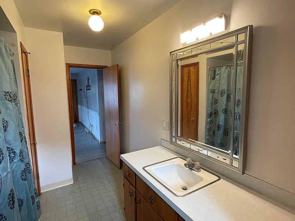 1st image of 1840 Fischer Dr