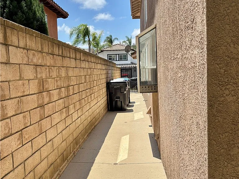1834 Berryhill Dr — Photo 35