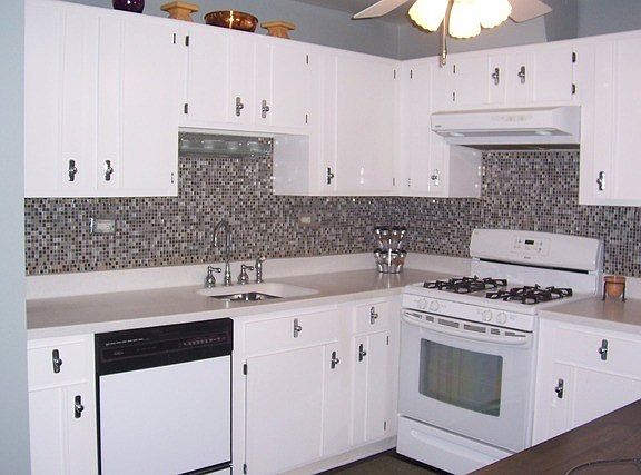 2nd image of 900 E Wilmette Rd Unit 119