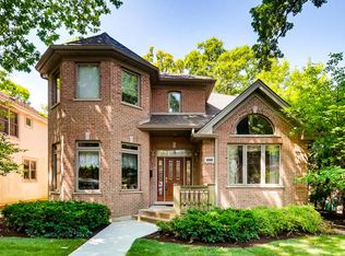 1010 Angle Ave, Northbrook, IL