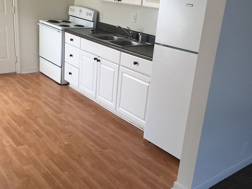 1st image of 125 Ruth Harris Way
