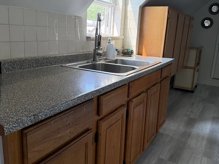 1559 Bay Ridge Ave — Photo 6