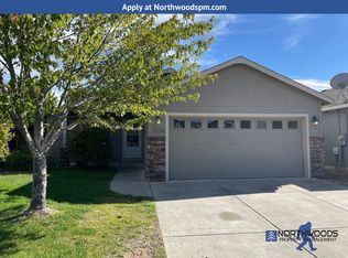 7874 27th St, White City, OR 97503