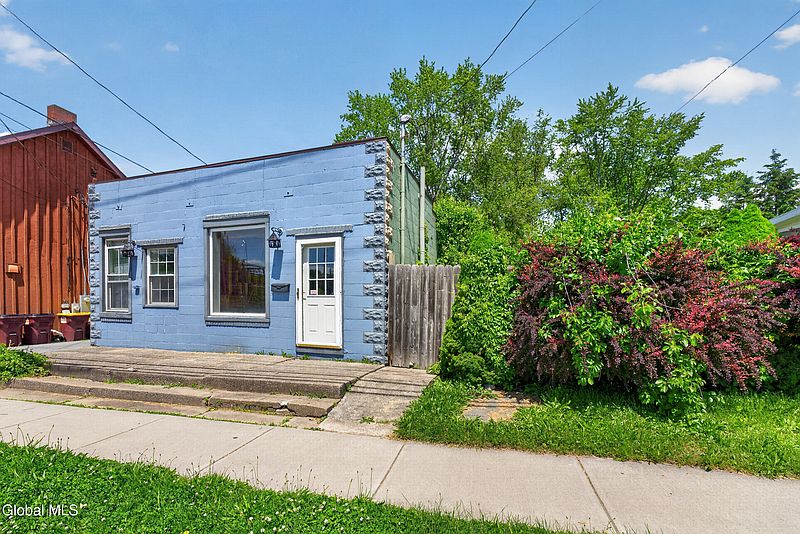 2nd image of 62 McCrea Street