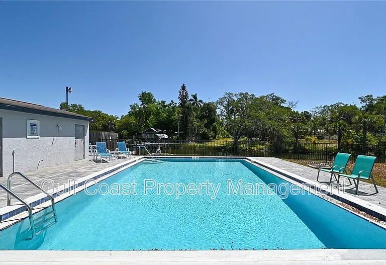 2124 N Tamiami Trl #102 — Photo 19