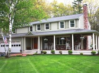 15 Penobscot St, Medfield, MA 02052