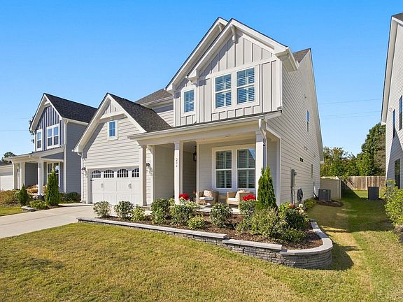 3rd image of 204 Murray Grey Ln