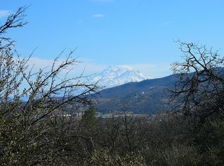 813 Maryhill Cir, Yreka, CA