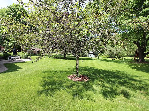 4th image of 13660 W Nicolet Dr