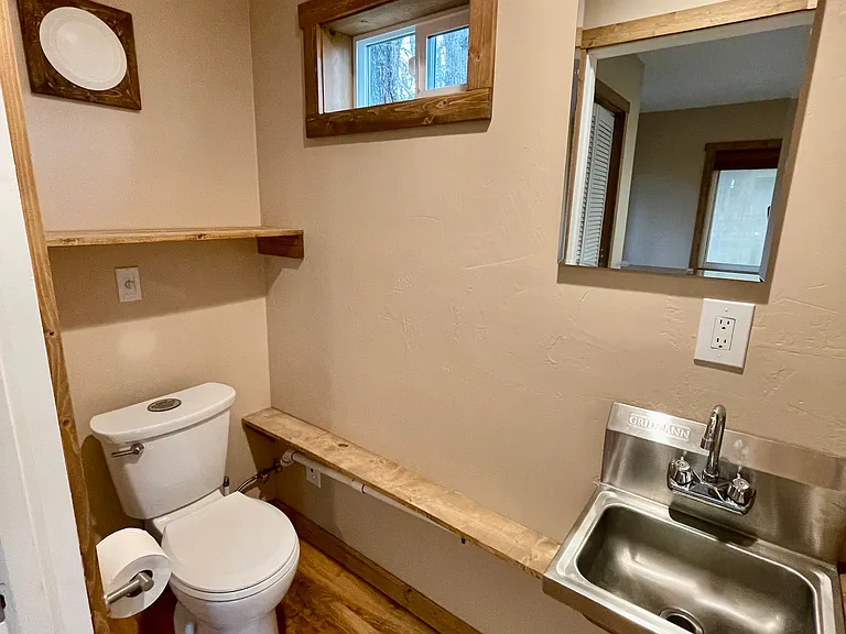 425 Holmstead Rd — Photo 10