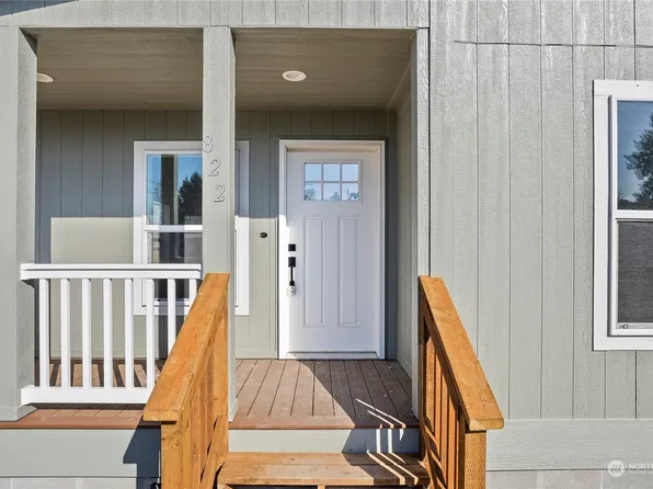 822 A Street, Castle Rock, WA 98611
