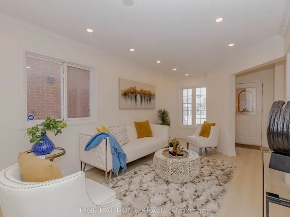 21 Carabram Ct, Brampton, ON L6X 4M2