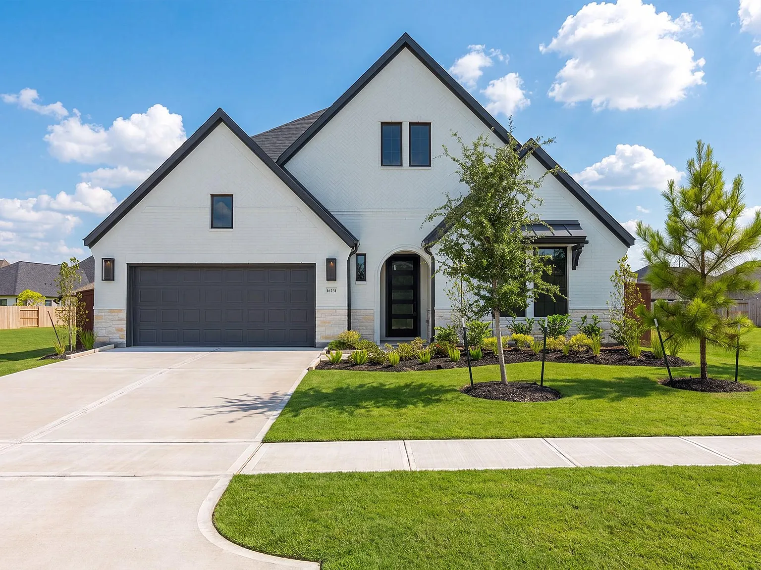 4 bed, 3.5 bath, 2631 sqft, $3,400 — Photo 3