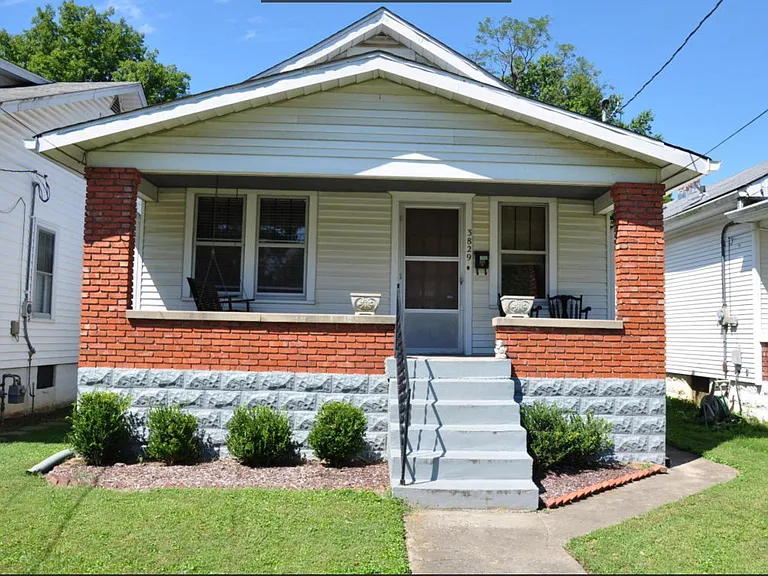 3829 Elmwood Ave — Photo 1
