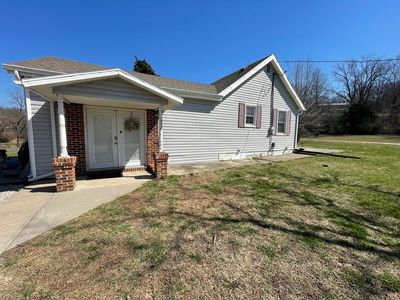 2139 E Eastwood St, Marshall, MO, 65340