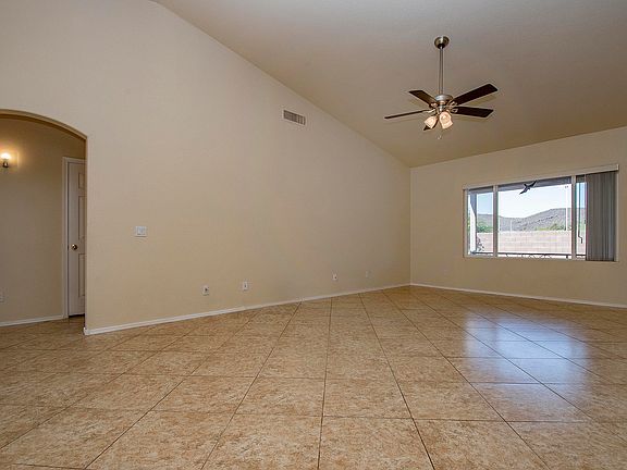 3rd image of 9295 N Sugar Foot Dr