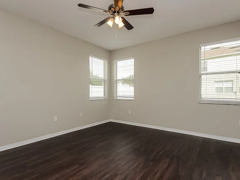 917 Anchorage Ln — Photo 10
