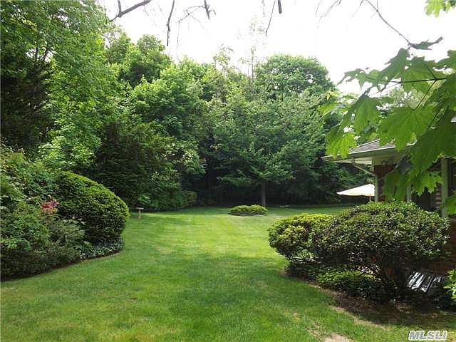 1st image of 8 Joseph Ct