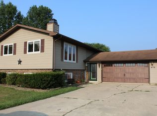 475 N Shabbona St, Coal City, IL 60416