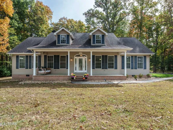 1945 W Creston Rd, Crossville, TN 38571