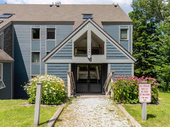 697 E Mountain Rd, Killington, VT 05751